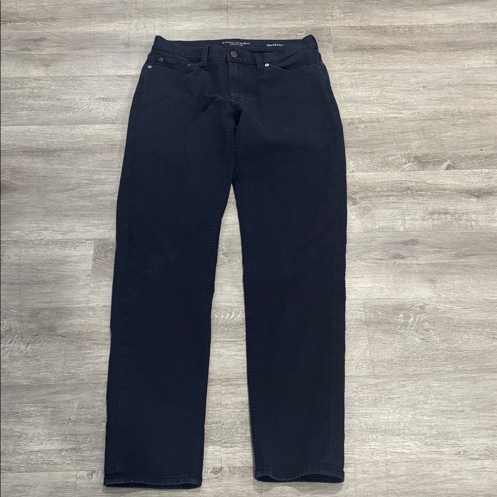BANANA REPUBLIC Men's 30x32 Blue Athletic Tapered Fit Traveler Jeans - Picture 2 of 8